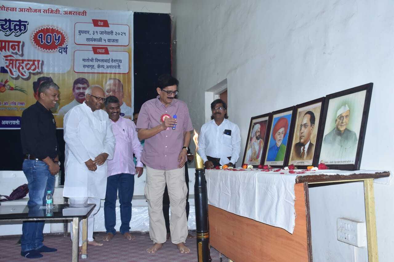 बाबासाहेब और पत्रकारिता की विरासत:  डॉ. बाबासाहेब आंबेडकर केवल संविधान निर्माता ही नहीं, बल्कि एक सशक्त पत्रकार भी थे. उन्होंने वंचितों की आवाज़ बुलंद करने के लिए मूकनायक, बहिष्कृत भारत, जनता और प्रबुद्ध भारत जैसी पत्रिकाएँ शुरू कीं.