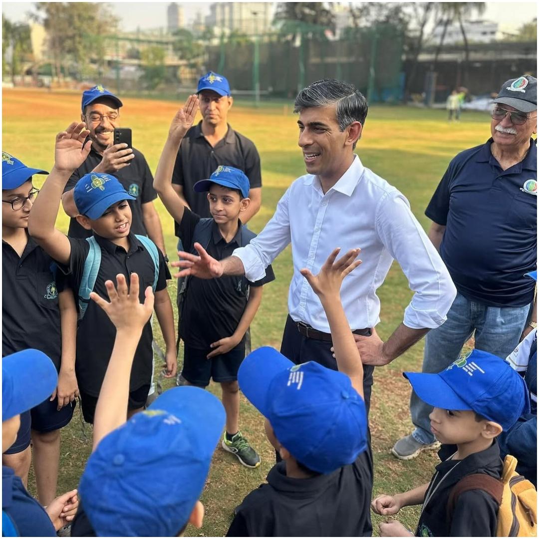 जुलाई, 2024 में, ब्रिटेन की लेबर पार्टी विपक्ष में एक दशक से अधिक समय के बाद सत्ता में आई थी, क्योंकि मतदाताओं ने पार्टी को भारी जीत दिलाई.