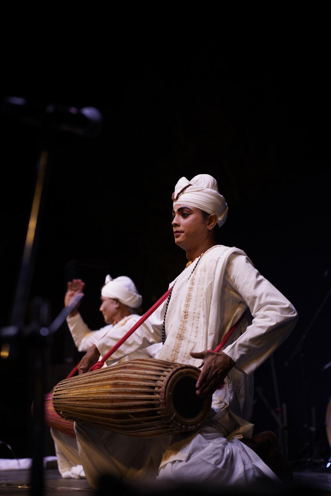 स्वदेशी ज्ञान और सांस्कृतिक अभिव्यक्ति का जश्न मनाते हुए, अनंत राष्ट्रीय विश्वविद्यालय, अहमदाबाद में ``विथ फेस्टिवल`` का आयोजन किया गया. इस वर्ष का विषय `वैश्विक स्वदेशी भविष्य` था.