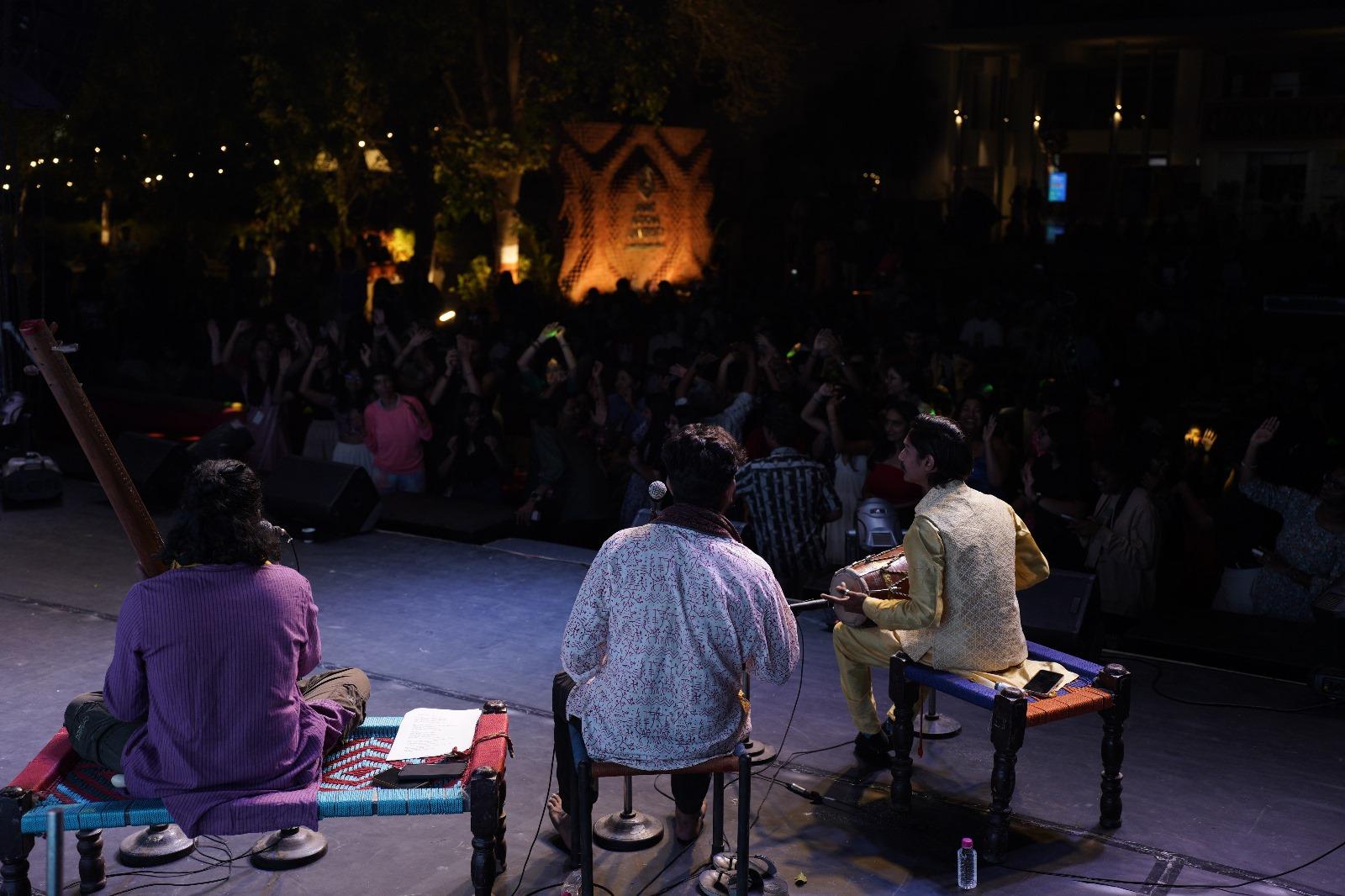 इस कार्यशाला कार्यक्रम में उपस्थित लोगों को स्वदेशी परंपराओं से सीधे जुड़ने और उन लोगों से सीखने का अवसर मिलेगा जिन्होंने पीढ़ियों से इन प्रथाओं को संरक्षित किया है.
