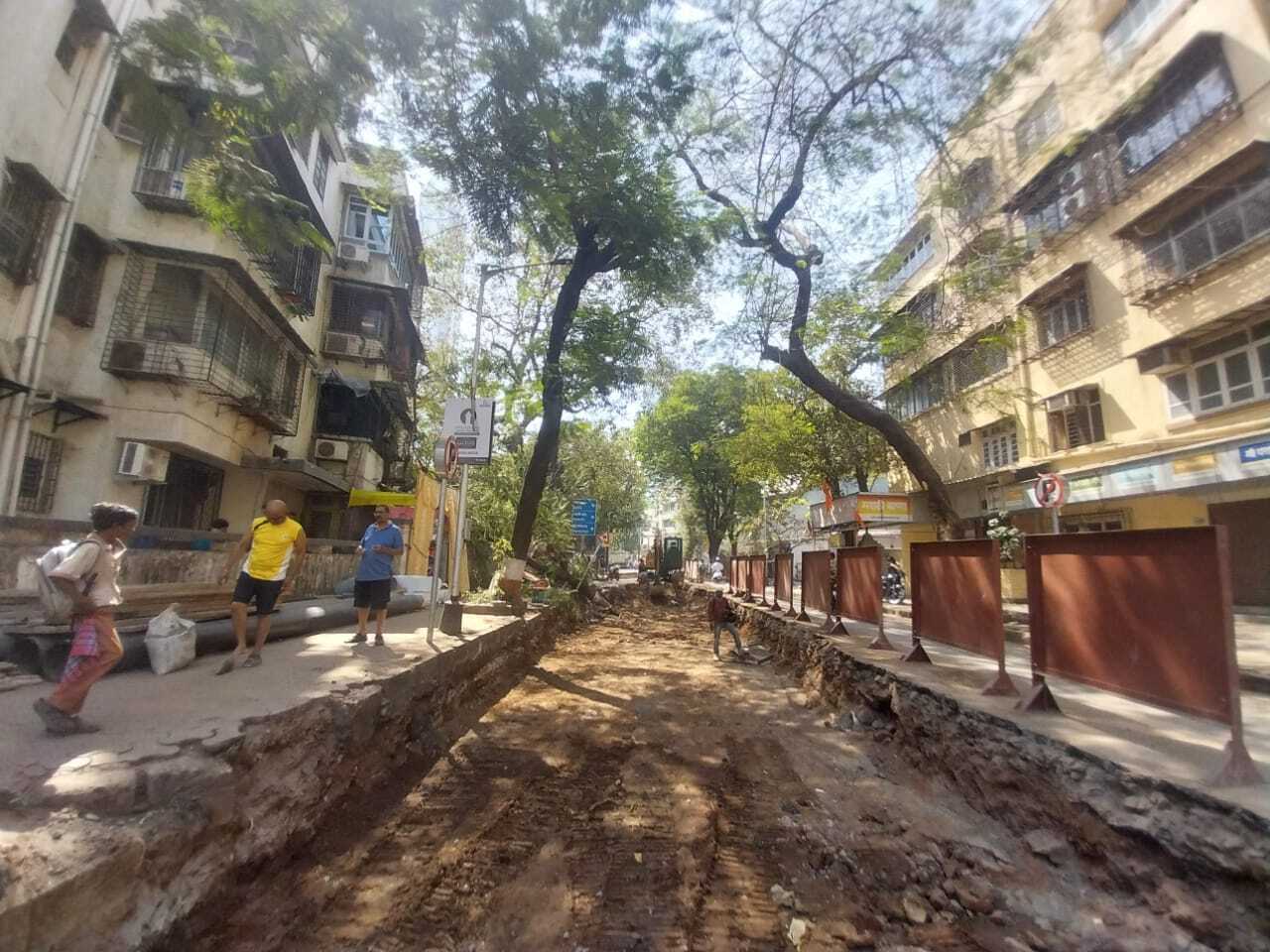 पारेख परिवार ने इस घटना पर कड़ी नाराजगी जताई है और प्रशासन से मुआवजे और ठोस कार्रवाई की मांग की है. 
