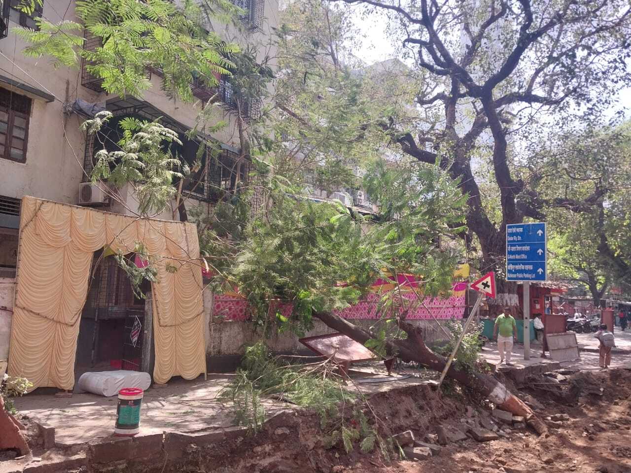 अब सवाल यह उठता है कि क्या अधिकारी इस घटना से कोई सबक लेंगे या फिर इसे भी नजरअंदाज कर दिया जाएगा?