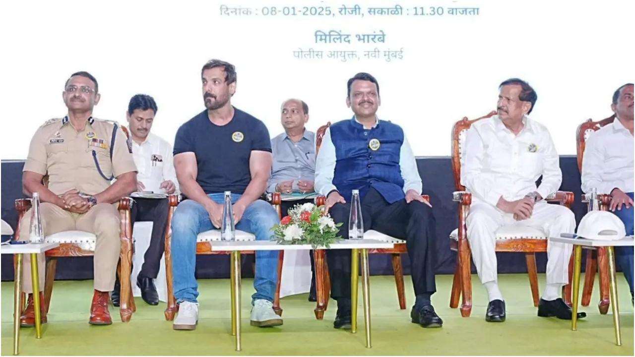 सीएम फडणवीस ने कहा कि भारत एक मजबूत राष्ट्र और पांचवीं सबसे बड़ी अर्थव्यवस्था के रूप में उभर रहा है, लेकिन देश को अंदर से कमजोर करने के लिए इसके युवाओं को ड्रग्स के जरिए निशाना बनाया जा रहा है.