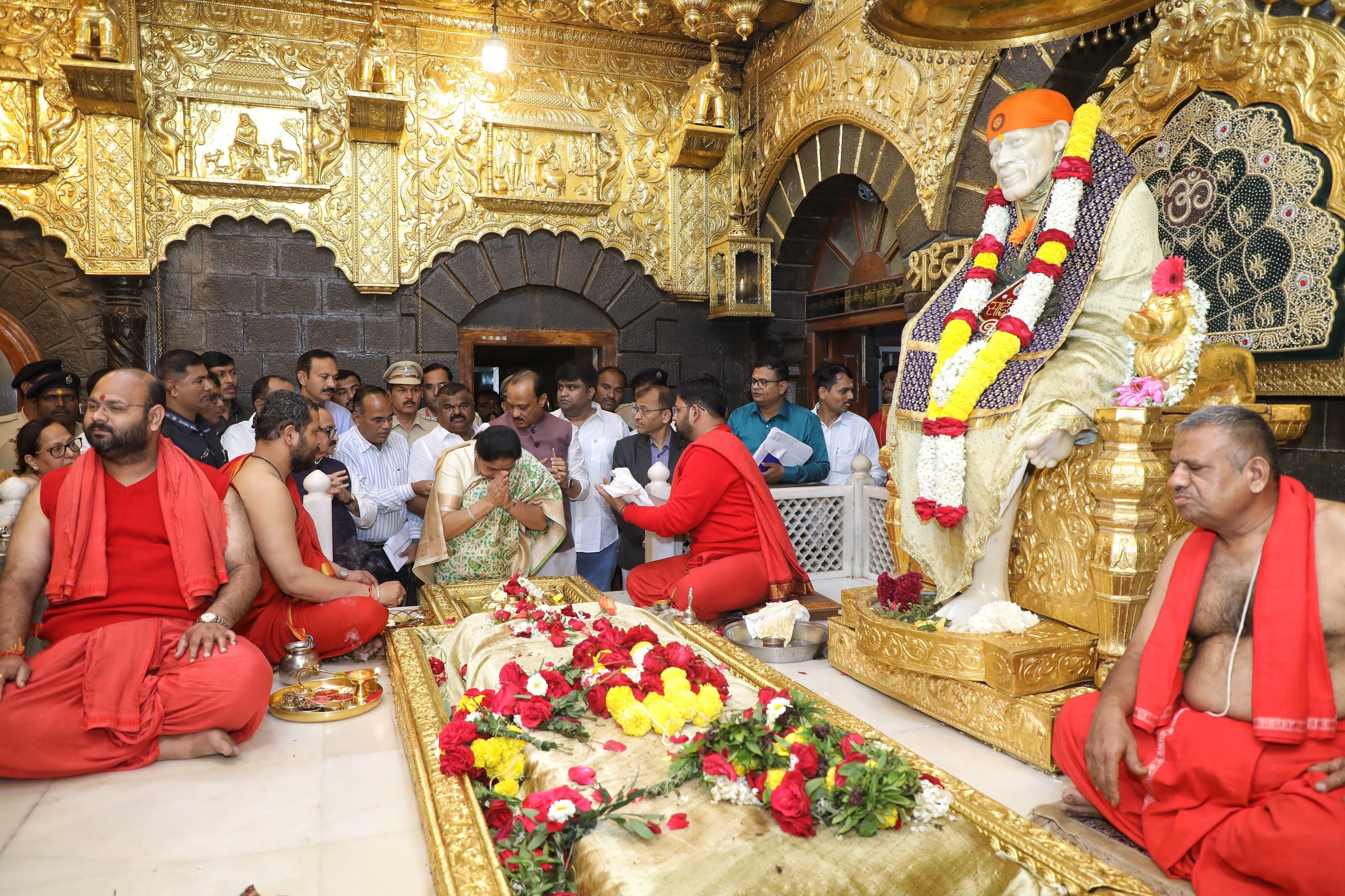 दो दिन तक चलने वाले इस शिविर में अजित पवार के साथ पार्टी के वरिष्ठ नेता प्रफुल्ल पटेल, महाराष्ट्र प्रदेश अध्यक्ष सुनिल तटकरे और अन्य प्रमुख पदाधिकारी शामिल हो रहे हैं. यह शिविर न केवल पार्टी के भीतर आत्मविश्लेषण का मौका है, बल्कि आगामी निकाय चुनावों के लिए मजबूत रणनीति तैयार करने का प्रयास भी है. 