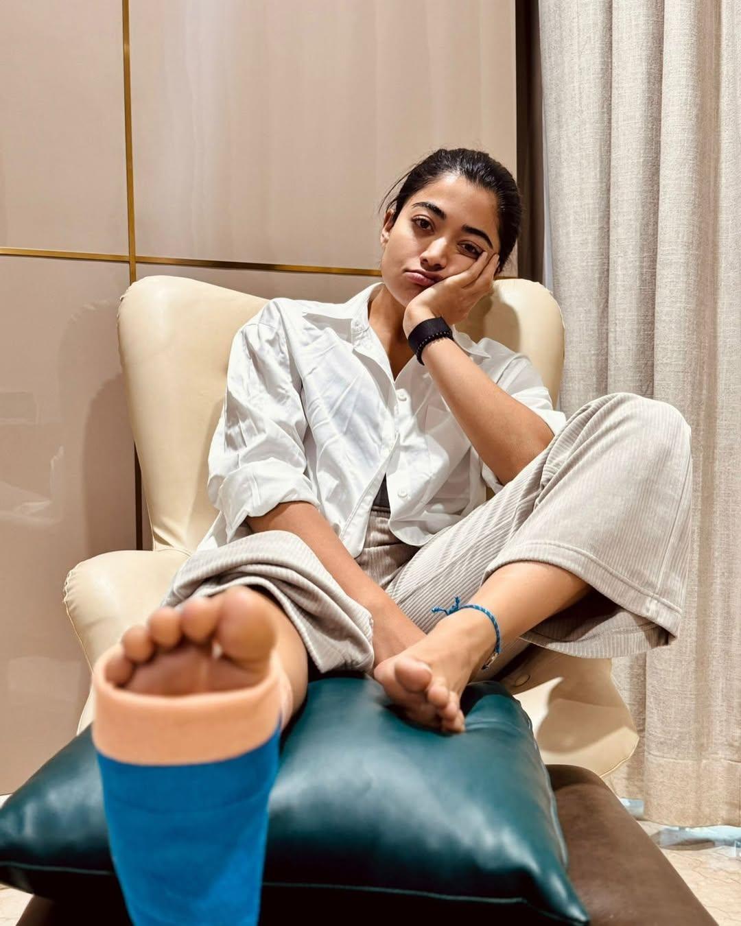 बात अगर `सिकंदर` फिल्म की करे तो, रश्मिका मंदाना इस फिल्म में बॉलीवुड सुपरस्टार सलमान खान के अपोजिट अहम भूमिका में दिखाई देंगी. 