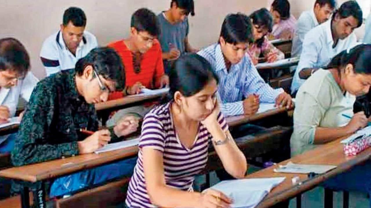 कक्षा 10 और 12 की बोर्ड परीक्षाएं फरवरी-मार्च, 2025 में निर्धारित हैं. तस्वीर/आईस्टॉक