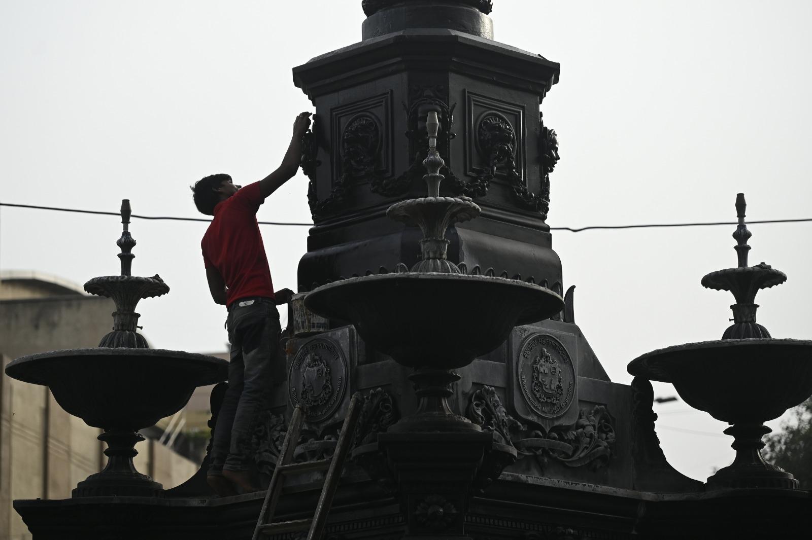 यह कार्य इस ऐतिहासिक स्मारक की सुंदरता को बचाने की दिशा में एक सकारात्मक कदम माना जा रहा है.