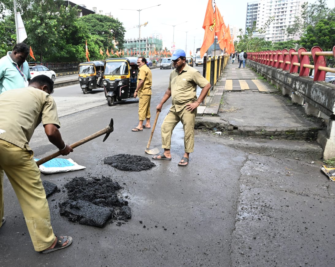 फिलहाल राजेंद्र नगर के पास के इस फ्लाईओवर पर अस्थायी मरम्मत पूरी कर दी गई है और यातायात सुचारु रूप से बहाल हो चुका है.