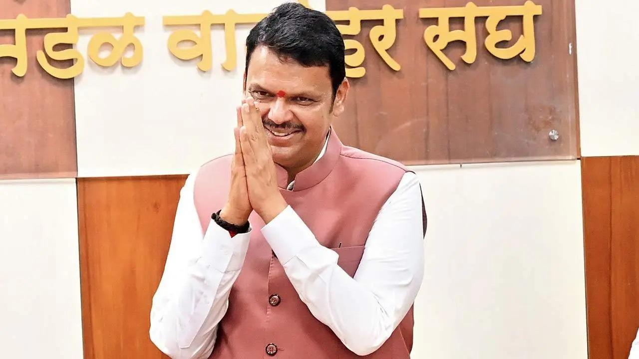 ICM फडणवीस ने धर्मांतरण पर नियंत्रण के लिए पैनल गठन का किया ऐलान, होगा कड़ा कानून