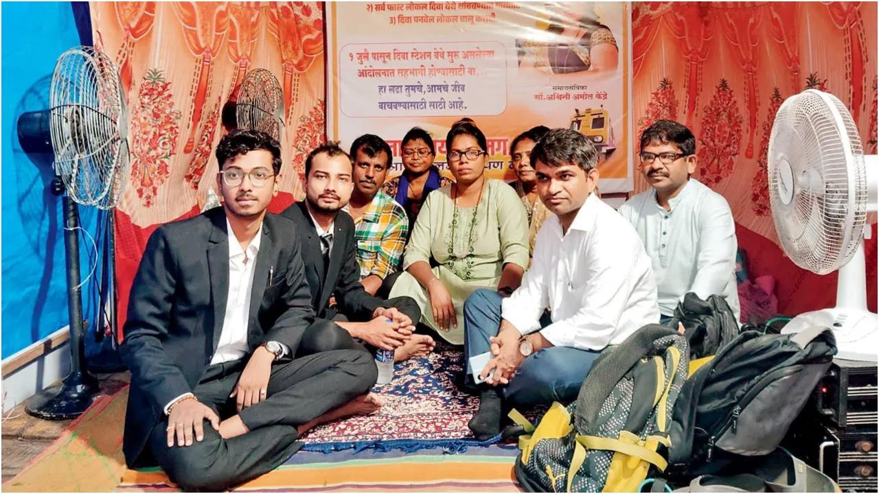 Iविरोध प्रदर्शन के बाद दिवा स्टेशन पर रुकेंगी अधिक तेज लोकल ट्रेनें