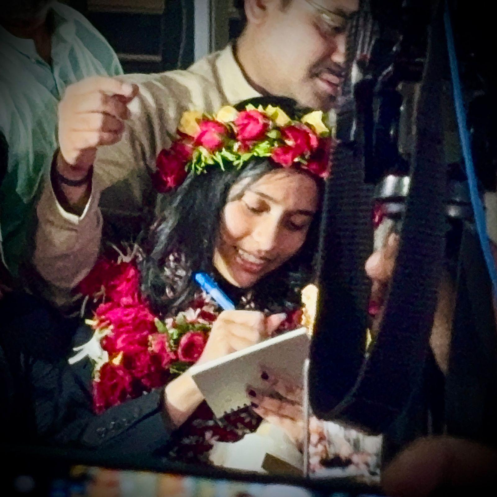 नागपुर आगमन के बाद मीडिया से बात करते हुए दिव्या ने कहा, “मैं इस जीत का श्रेय सबसे पहले अपने माता-पिता, बहन और पूरे परिवार को देना चाहूंगी.` 