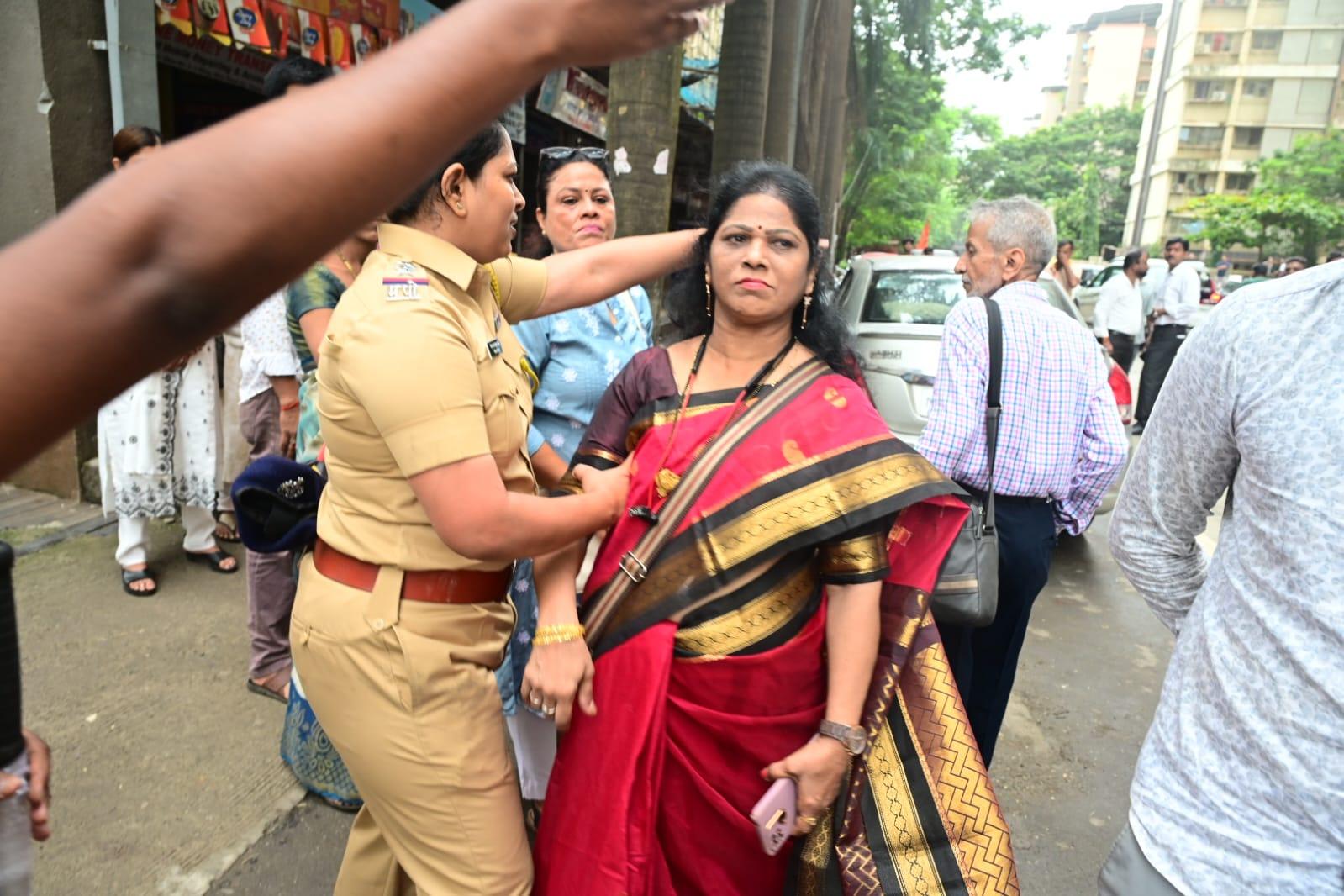 अविनाश जाधव और अन्य नेताओं की गिरफ्तारी के बाद आंदोलन और उग्र हो गया, और विरोध प्रदर्शन में और भी तेज़ी आई.