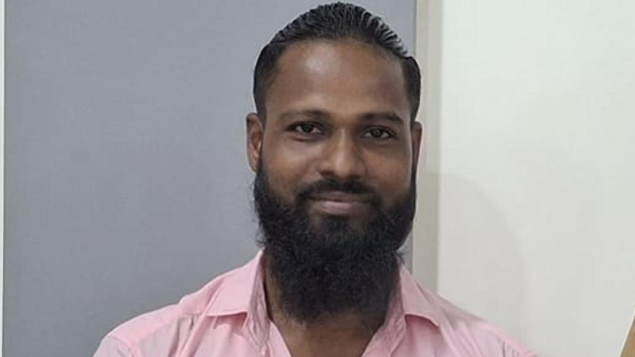  पुलिस ने राणे की गतिविधियों पर नजर रखते हुए उसे एक निश्चित स्थान पर ट्रैप किया और गिरफ्तार कर लिया. 