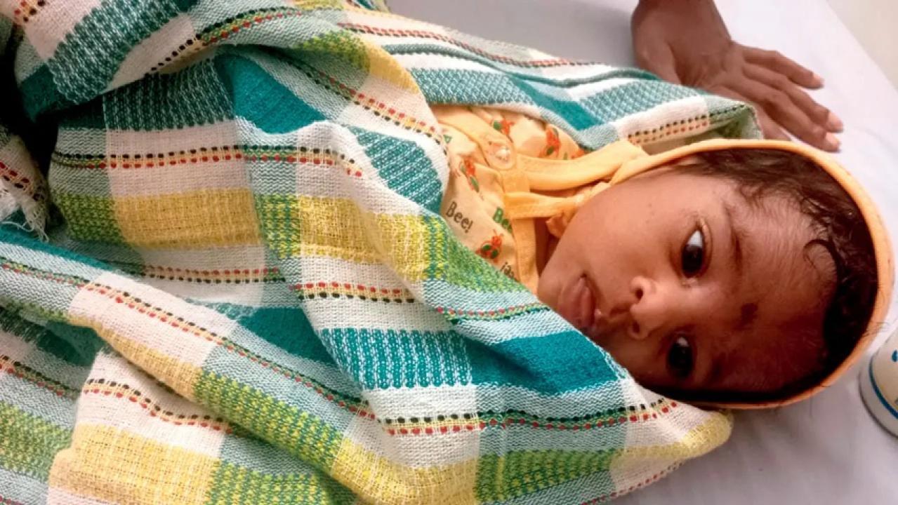 Iनालासोपारा में बोरे में मिली नवजात बच्ची, पुलिस ने शुरू की जांच 