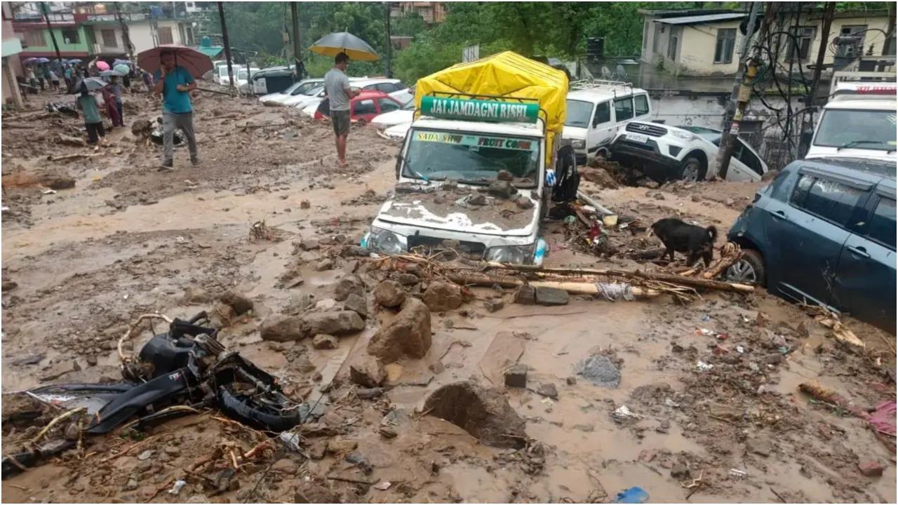 अधिकारी अलर्ट पर हैं और समय पर बचाव और राहत कार्यों के लिए संवेदनशील क्षेत्रों में आपदा प्रतिक्रिया दल तैनात किए गए हैं. फ़ाइल चित्र