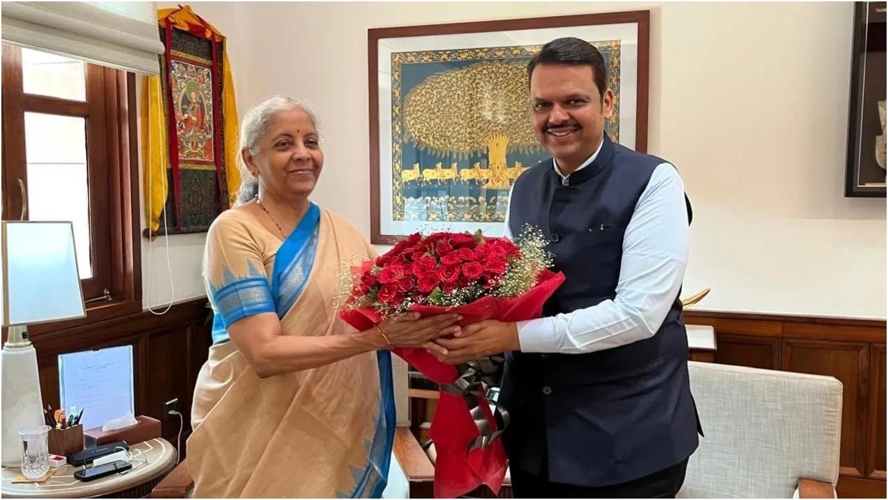 मुख्यमंत्री फडणवीस ने कहा कि वित्त मंत्री ने महाराष्ट्र के मज़बूत वित्तीय प्रबंधन की सराहना की. तस्वीर/X