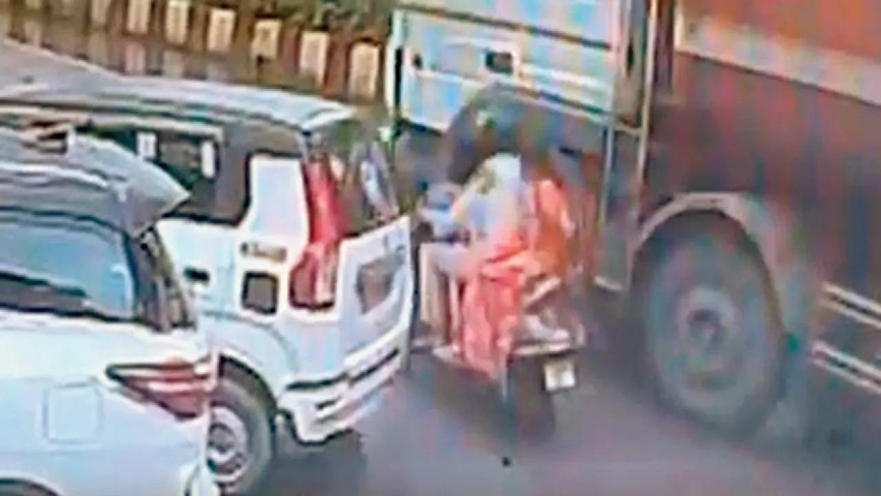 Iमीरा-भायंदर में सड़क दुर्घटना में महिला ने खो दिया बायां हाथ, ट्रक के नीचे आ गई