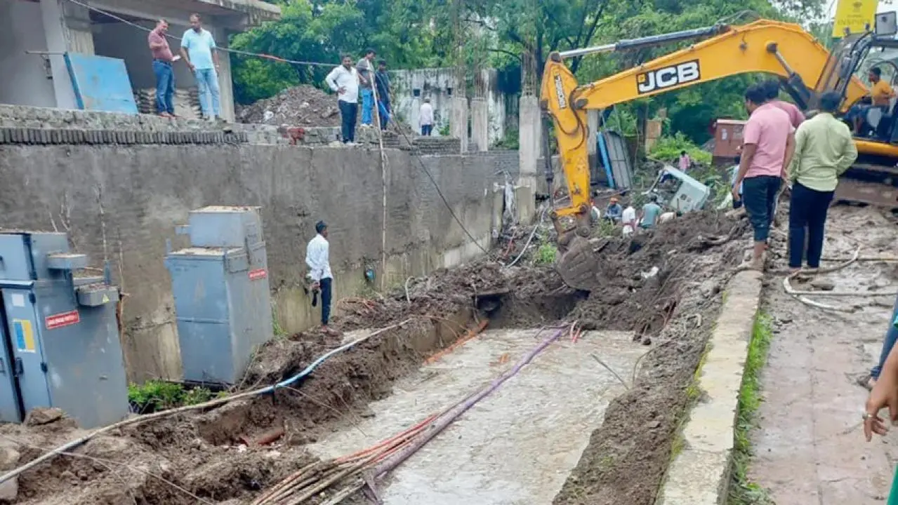 Iहिंजेवाड़ी में बाढ़ के कारणों का हुआ खुलासा, नालों में अतिक्रमण के कारण जलभराव