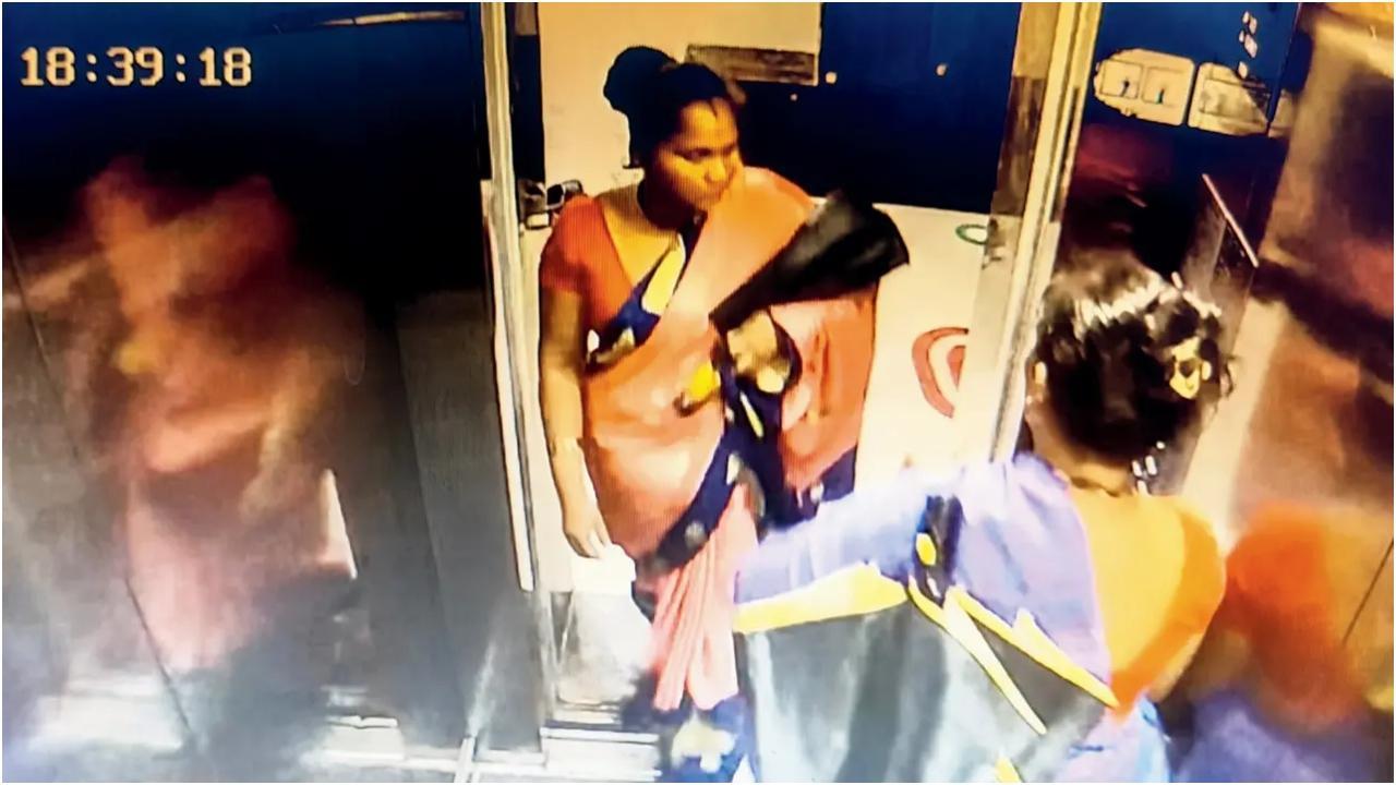 IMumbai: बोरिवली बिल्डिंग में फ्लैटों के बाहर से 20,000 रुपये के जूते हुए चोरी