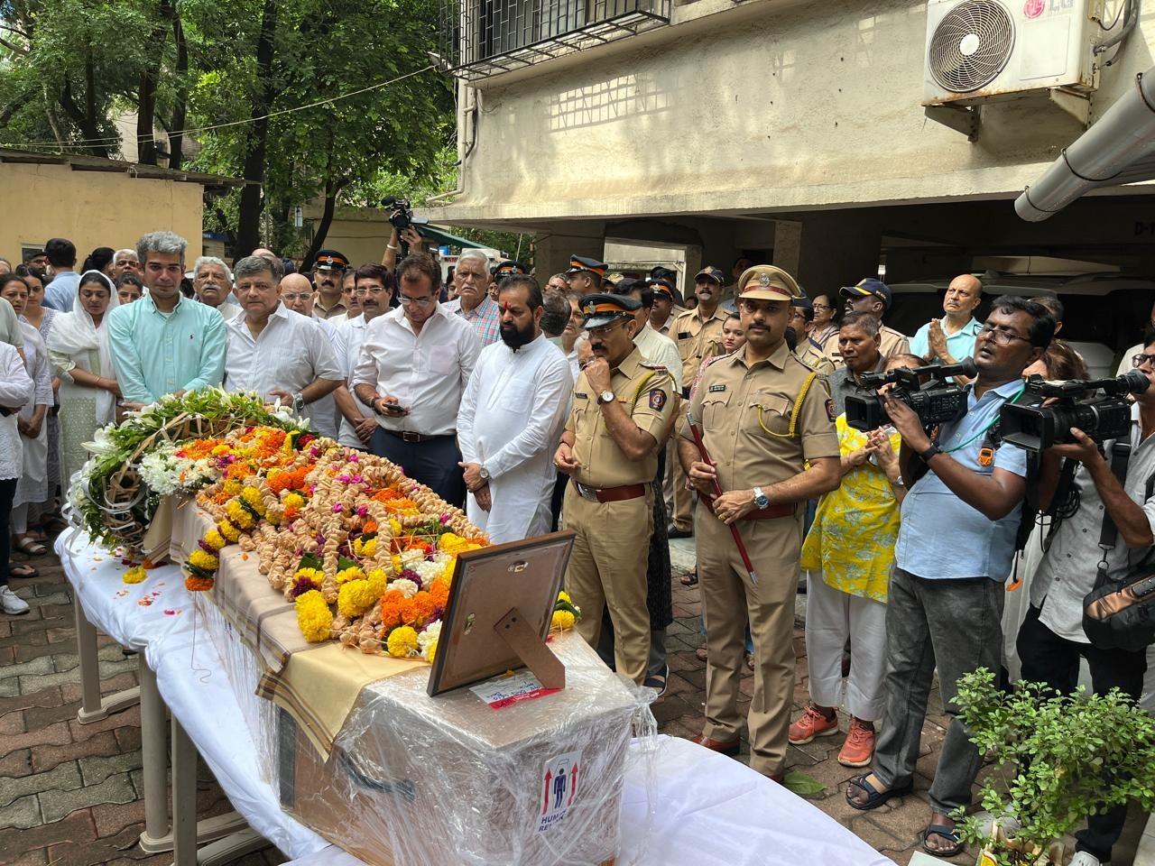 विमान क्षेत्र में उनका योगदान अपार था, और वे अपनी पेशेवर क्षमताओं के लिए हमेशा सराहे जाते थे. 
