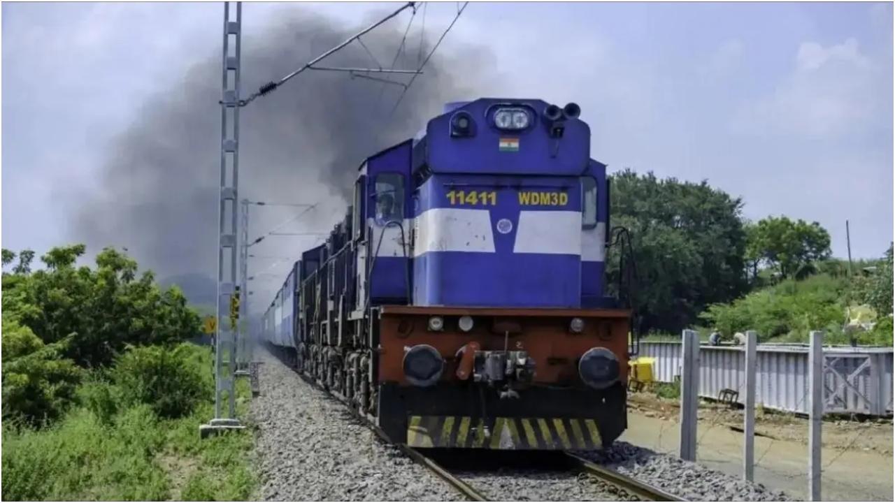 Iअब बिना आधार नहीं मिलेगा तत्काल टिकट, लागू होंगे नए नियम