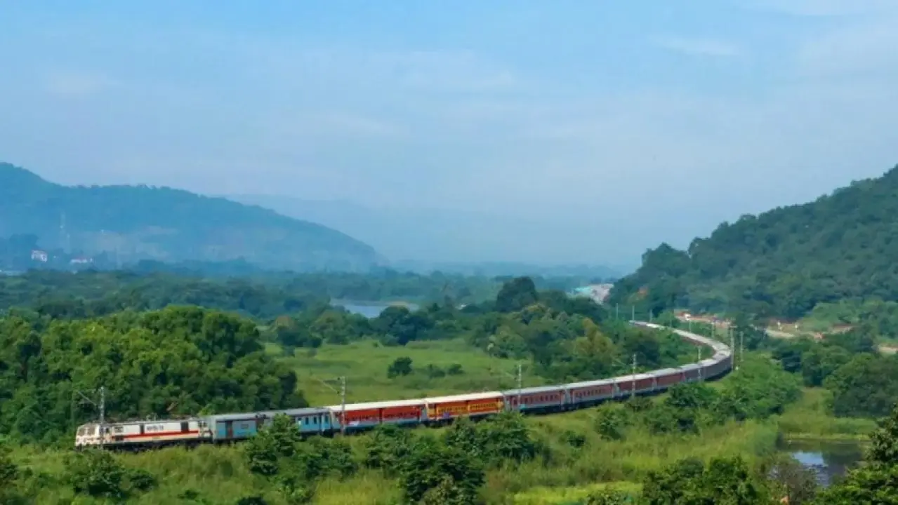 Iकोंकण रेलवे की मानसून समय सारिणी 15 जून से लागू, 20 अक्टूबर तक रहेगा प्रभावी