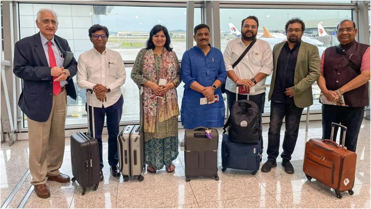 जेडी(यू) सांसद संजय कुमार झा के नेतृत्व में एक सर्वदलीय संसदीय प्रतिनिधिमंडल मलेशिया के कुआलालंपुर से रवाना हुआ (फोटो: एजेंसी)