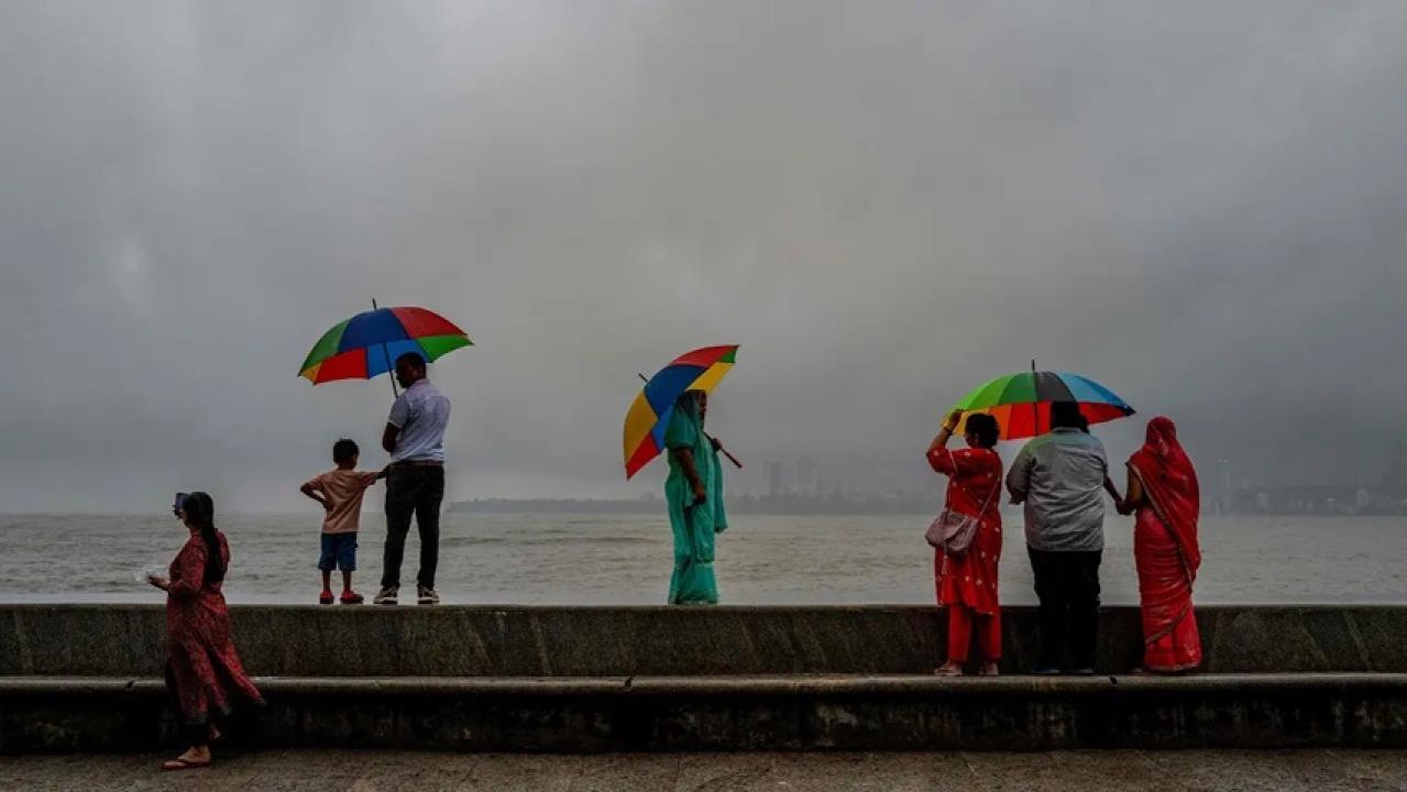 Iमुंबई में भारी बारिश का पूर्वानुमान, आईएमडी ने जारी किया ऑरेंज अलर्ट