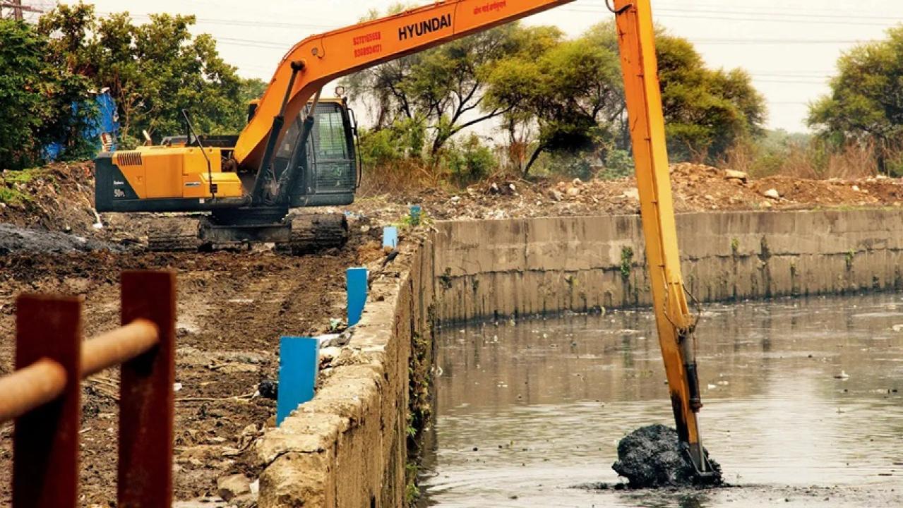 Iमेट्रो स्टेशनों से लेकर हिंदमाता तक जलभराव, BMC की पोल खुली