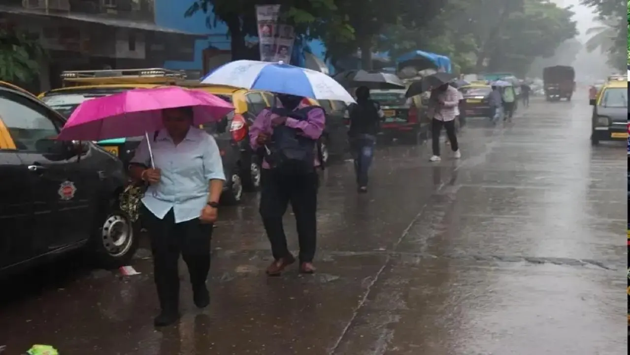Iमुंबई में आज होगी भारी बारिश, IMD ने ज्वार के उच्चतम स्तर के लिए जारी की चेतावनी