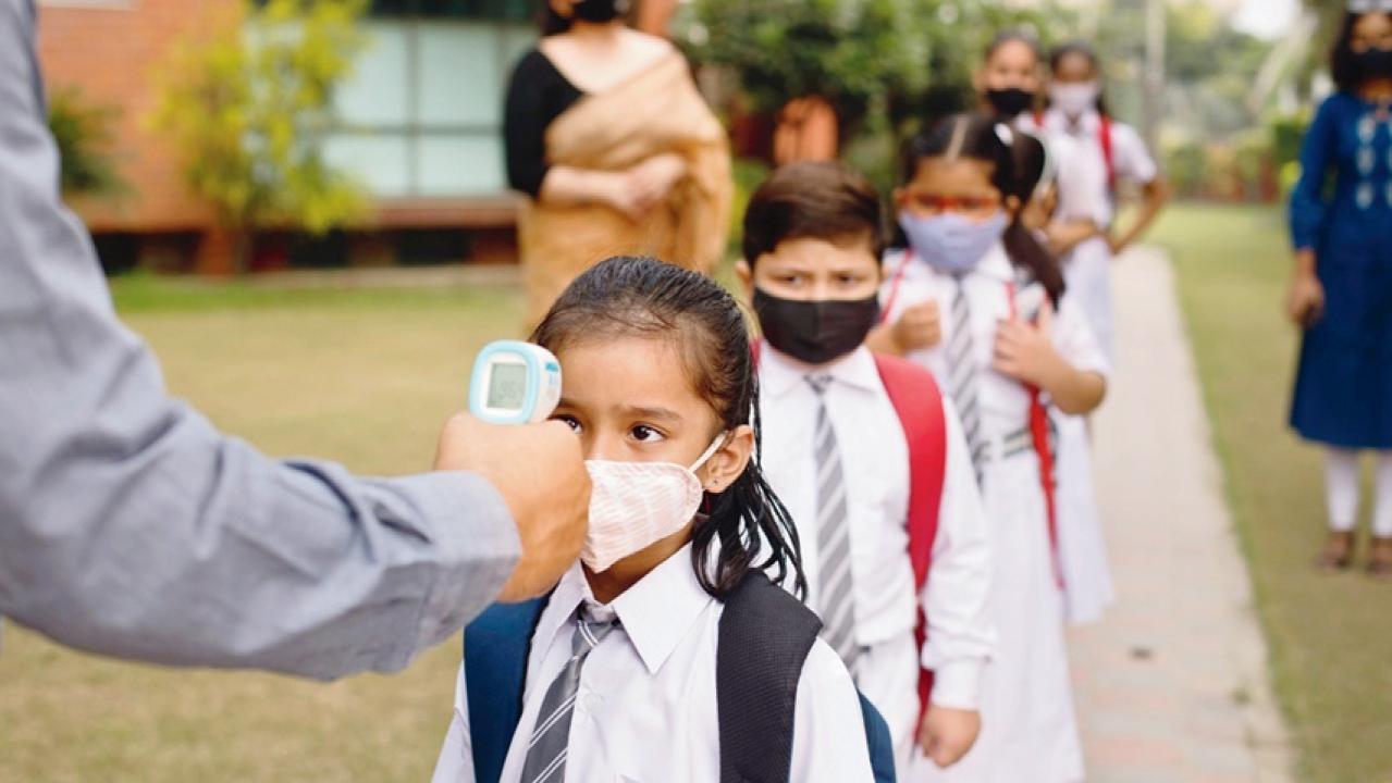 Iकोविड-19 और मानसून संक्रमण के बीच स्कूल खुले, विशेषज्ञों ने स्वच्छता की दी सलाह
