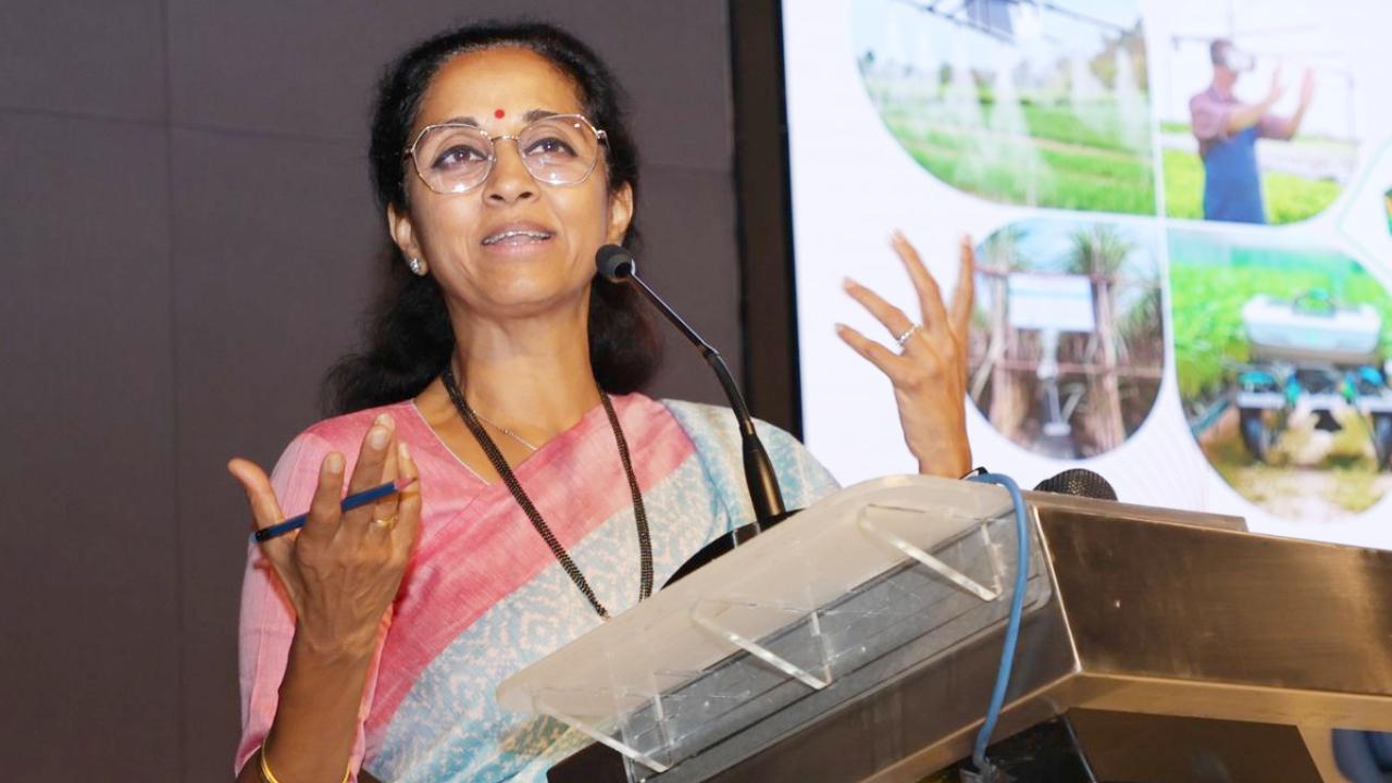 X/Pics, Supriya Sule