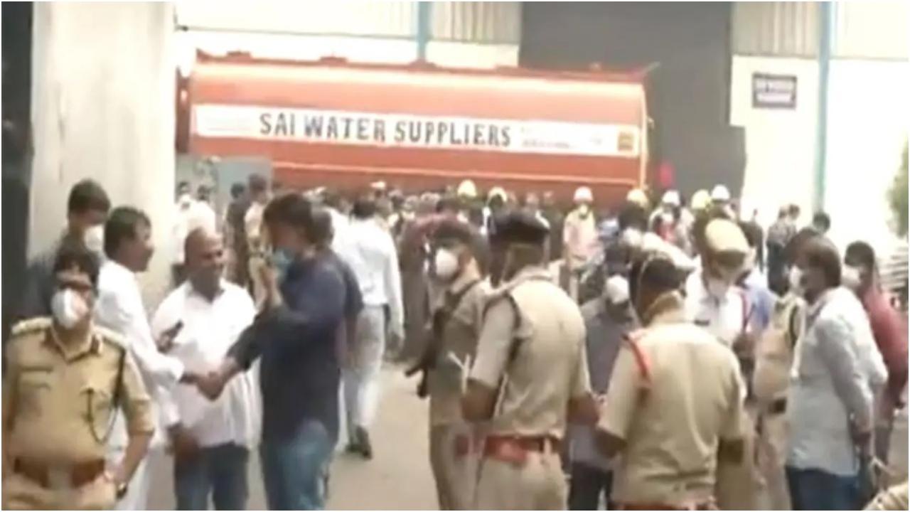 संगारेड्डी जिले में स्थित सिगाची इंडस्ट्रीज में विस्फोट (फोटो सौजन्य: एजेंसी)
