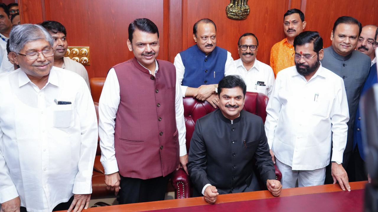 X/Pics, Devendra Fadnavis