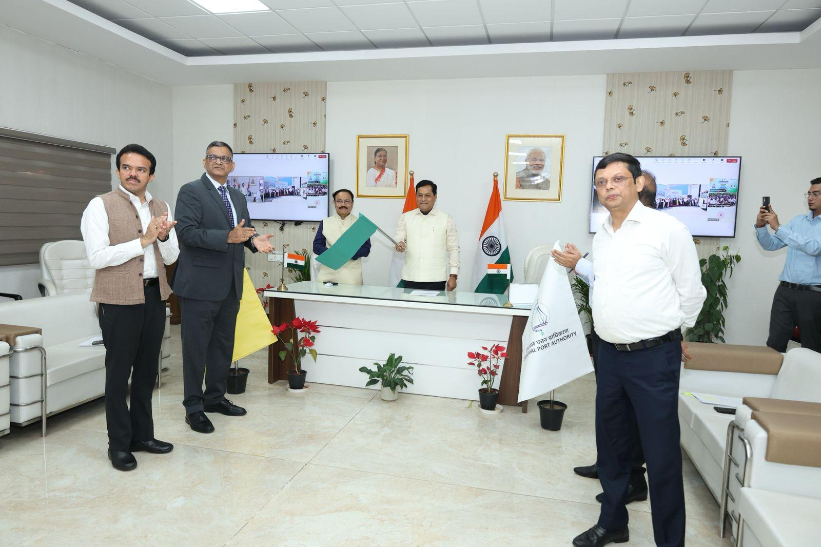 मेड-इन-इंडिया पहल के लिए प्रतिबद्ध, एलएंडटी ने केवल तीन महीने के रिकॉर्ड समय में इस 1 मेगावाट इलेक्ट्रोलाइज़र का सफलतापूर्वक निर्माण किया. इलेक्ट्रोलाइज़र किसी भी हरित हाइड्रोजन संयंत्र का सबसे महत्वपूर्ण घटक है, जो हाइड्रोजन उत्पादन में महत्वपूर्ण भूमिका निभाता है.