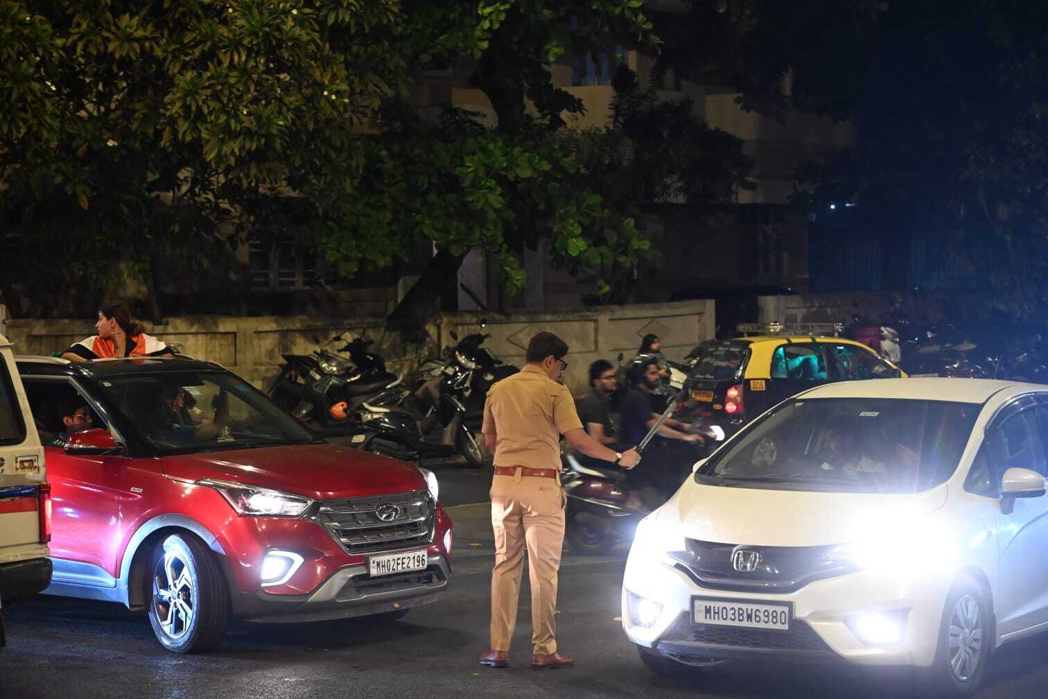 भारतीय क्रिकेट टीम की इस शानदार जीत के बाद फैंस अब आगामी टी20 वर्ल्ड कप में भी इसी तरह के प्रदर्शन की उम्मीद कर रहे हैं. लोगों को भरोसा है कि अगर टीम इसी लय में खेलती रही, तो भारत अगला वर्ल्ड कप भी जीत सकता है.