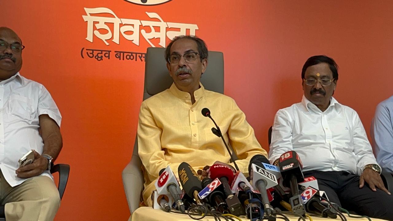 भाजपा की अल्पसंख्यक शाखा द्वारा शुरू किए गए `सौगात-ए-मोदी` अभियान के तहत 3.2 मिलियन मुस्लिम परिवारों से संपर्क कर ईद किट बांटी जाएंगी. 