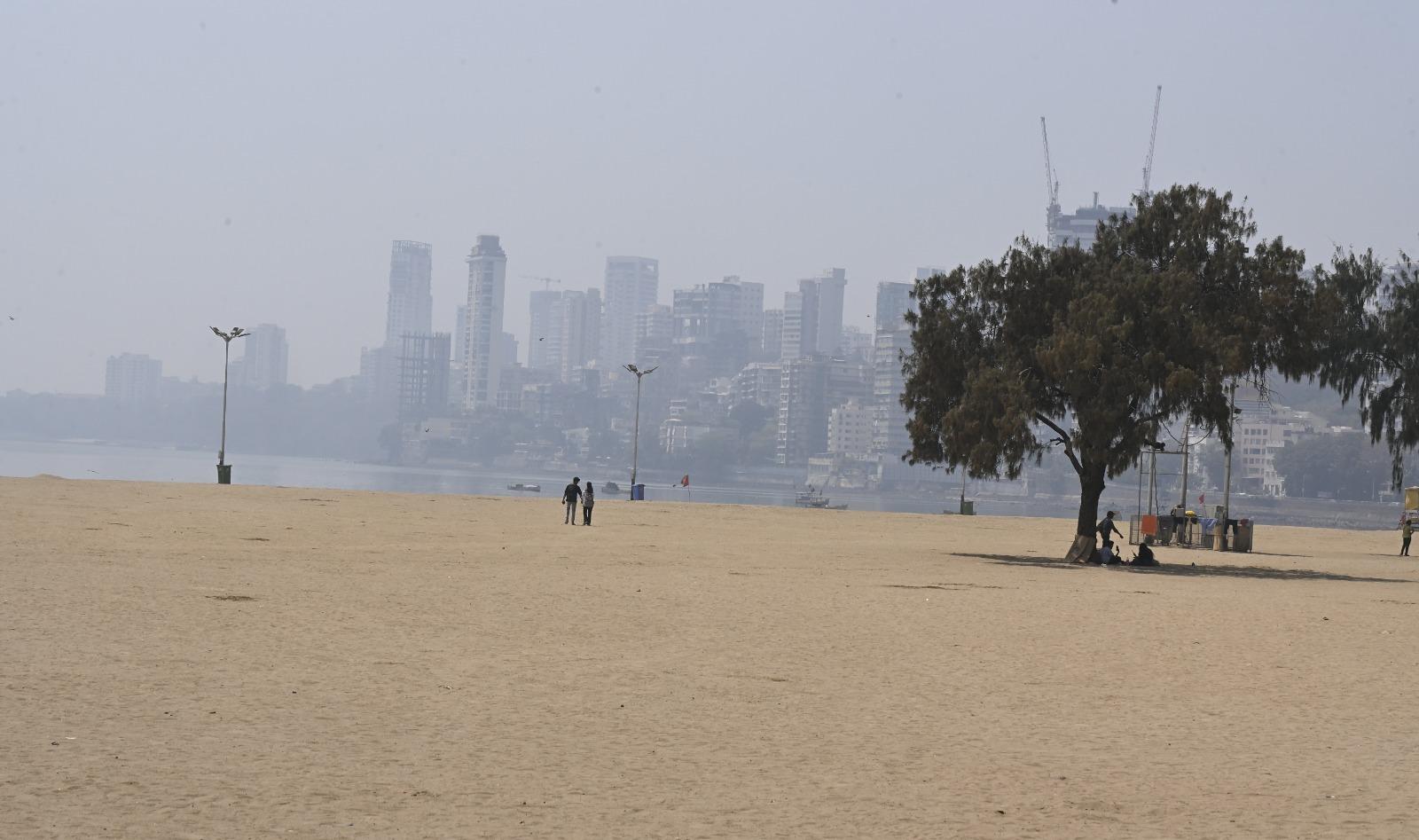 IMD के अनुसार, मुंबई में न्यूनतम तापमान 25 डिग्री सेल्सियस और अधिकतम तापमान 36 डिग्री सेल्सियस तक पहुंचने की संभावना है. 