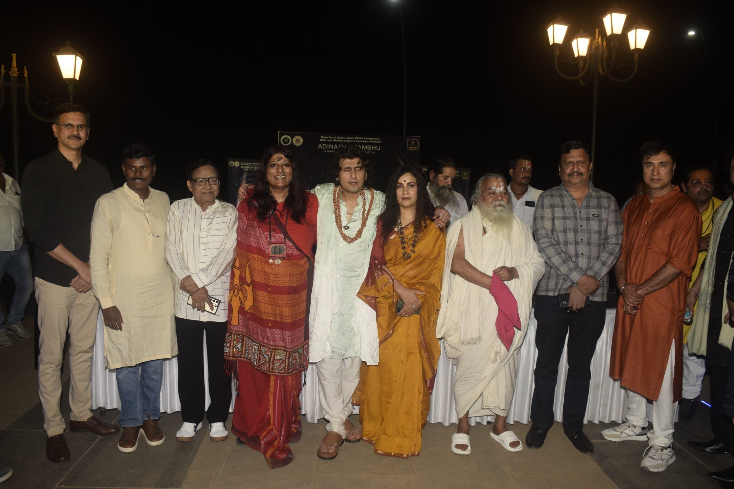 मीनल निगम द्वारा क्यूरेट किया गया यह गीत भगवान शिव की भक्ति में डूबने का एक अलौकिक माध्यम है. इस दौरान दिव्य मंत्रों, ध्यान और संगीत के ज़रिए उपस्थित भक्तों को एक गहन आध्यात्मिक अनुभव हुआ. 
