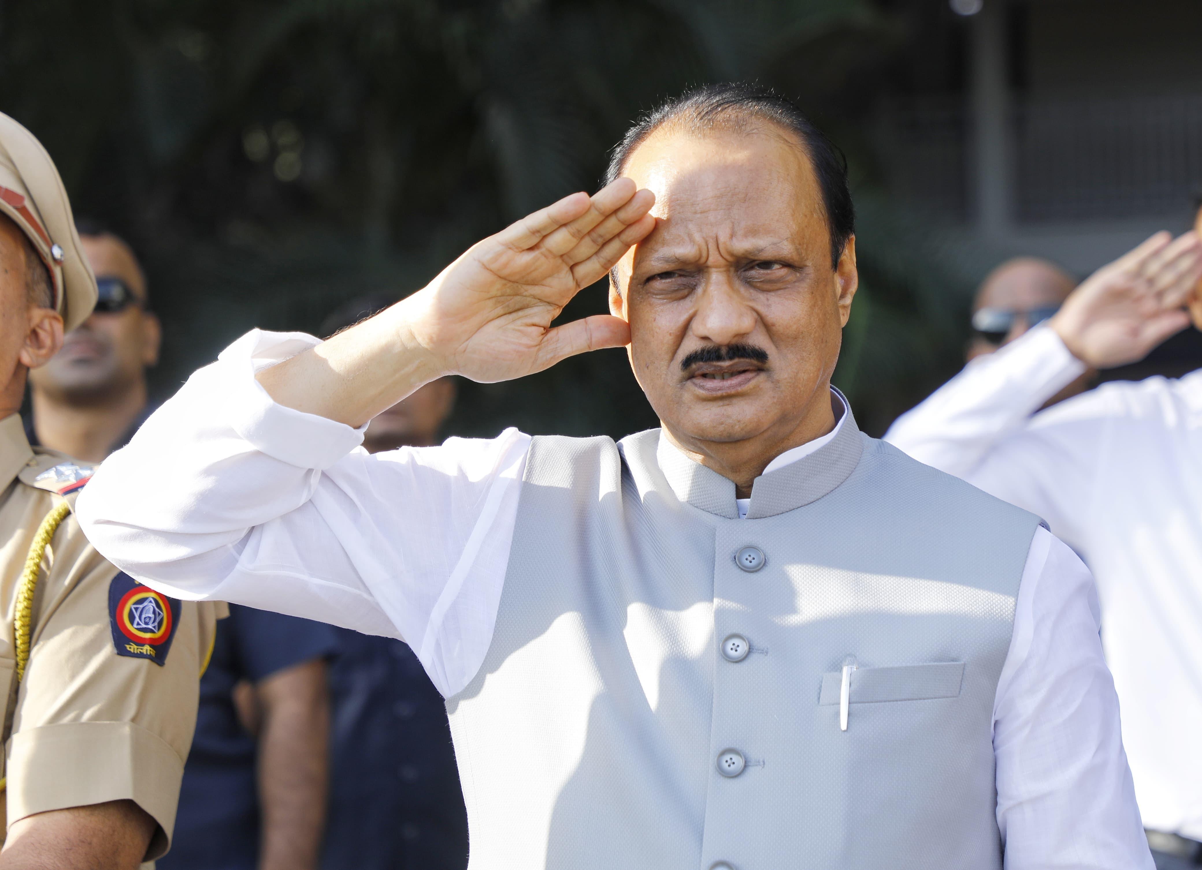 महाराष्ट्र दिवस का महत्व केवल राज्य के गठन के दिन के रूप में नहीं है, बल्कि यह उन संघर्षों और बलिदानों की याद दिलाता है, जिन्होंने इस राज्य को एक एकीकृत और समृद्ध प्रदेश बनाने के लिए अपनी जान दी. उपमुख्यमंत्री अजीत पवार ने इस 