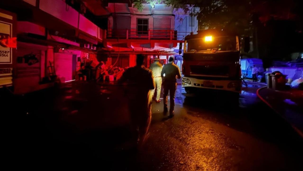 लेवल-2 की आग जाफरभोय इंडस्ट्रियल एस्टेट, मकवाना रोड पर लगी