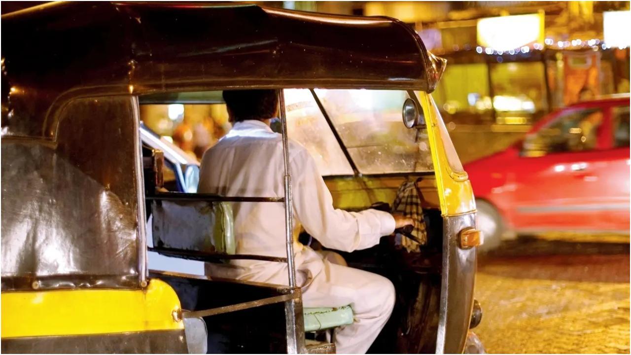 IMumbai: अंधेरी से बांद्रा तक 90 हजार रुपये पड़ा ऑटो का किराया