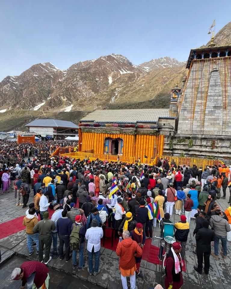 यह आरती वाराणसी, हरिद्वार और ऋषिकेश में होने वाली गंगा आरती की तरह ही होगी.