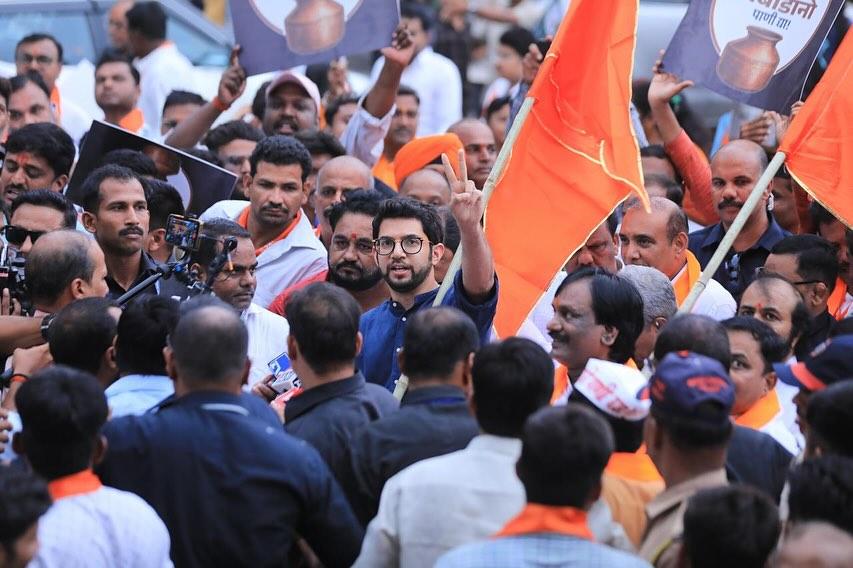 ‘लबाडांनो पाणी द्या!’ आंदोलन ने छत्रपति संभाजीनगर के लोगों की आवाज को मजबूती से उठाते हुए सरकार को सख्त चेतावनी दी है कि जब तक नियमित और पर्याप्त पानी की आपूर्ति सुनिश्चित नहीं होती, संघर्ष जारी रहेगा.