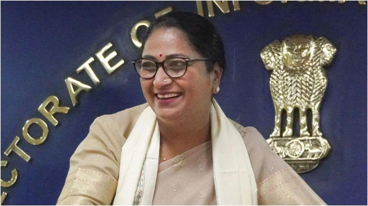 दिल्ली की मुख्यमंत्री रेखा गुप्ता ने भारत में आतंकवाद का समर्थन करने वाले देशों पर पूर्ण प्रतिबंध लगाने की घोषणा की.