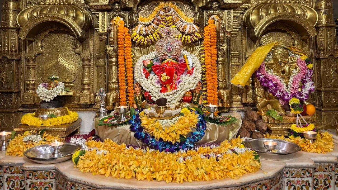 Iभारत-पाक तनाव के बीच सिद्धिविनायक मंदिर में सुरक्षा के चलते लिया बड़ा फैसला
