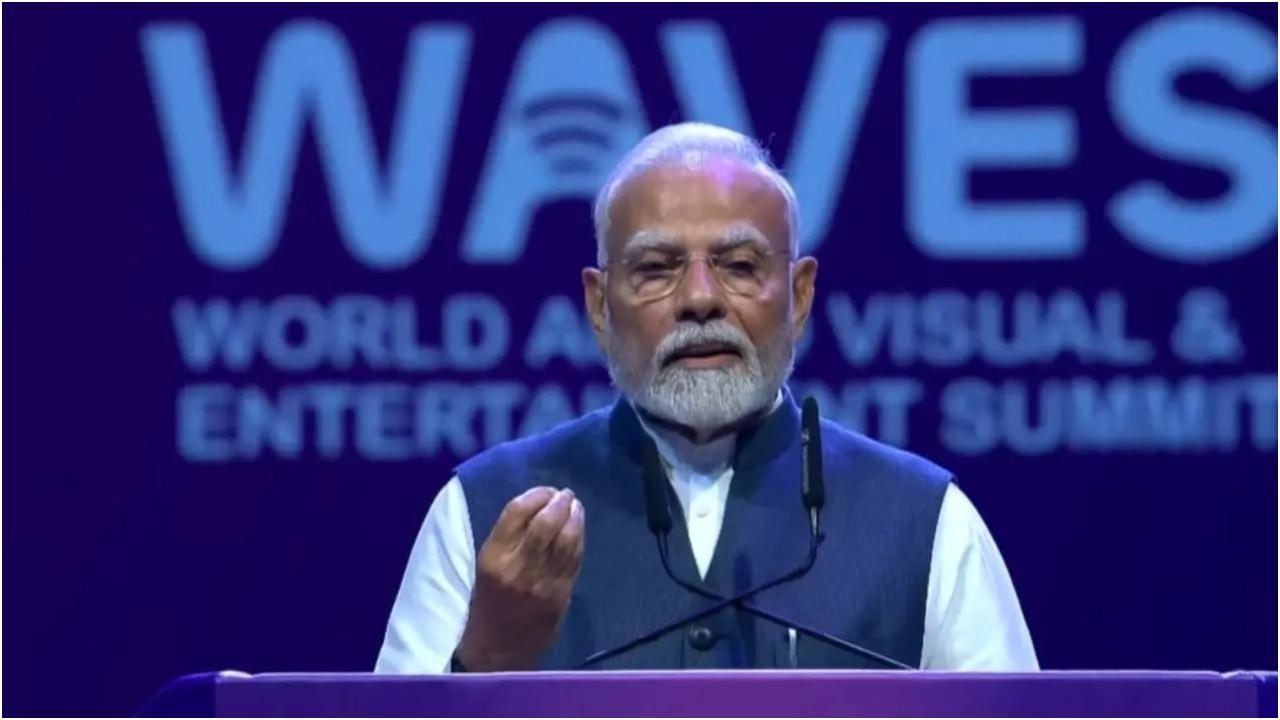 प्रधानमंत्री नरेंद्र मोदी