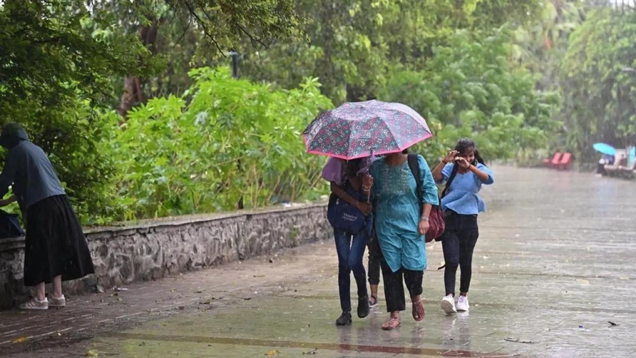 Iमुंबई मौसम अपडेट: आज छाए रहेंगे बादल, हल्की से मध्यम बारिश के आसार