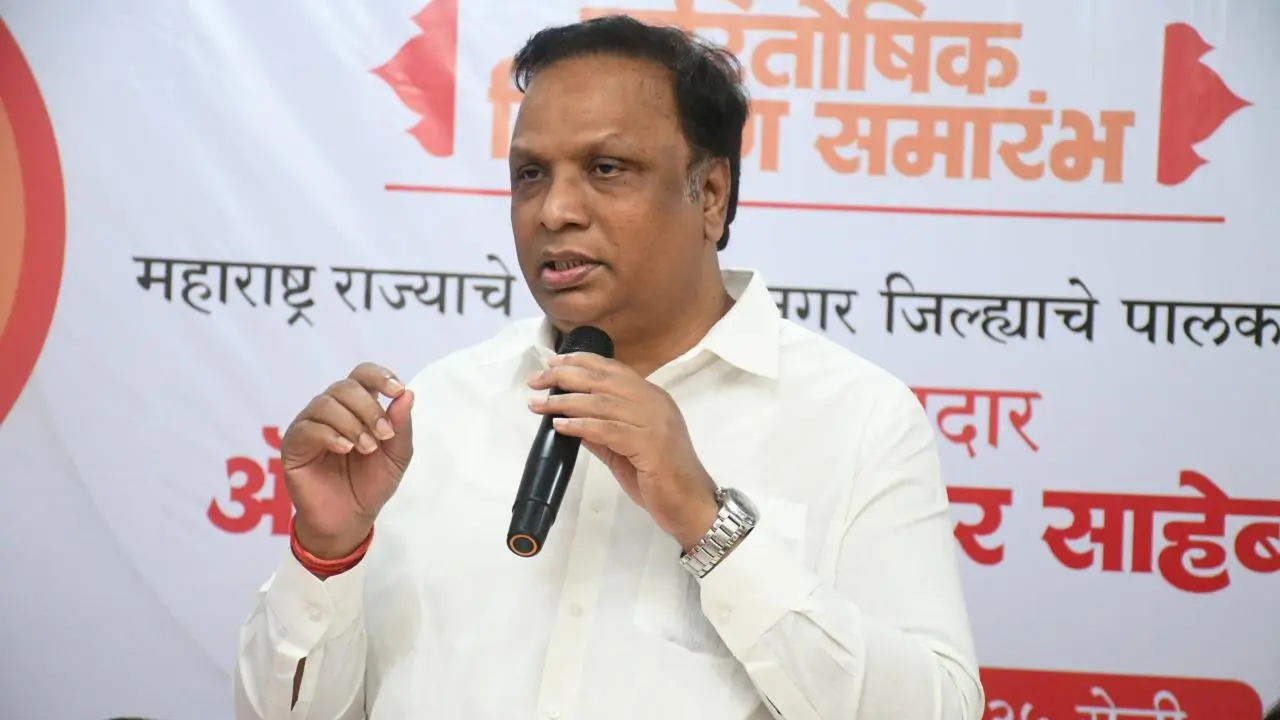 X/Pics, Ashish Shelar