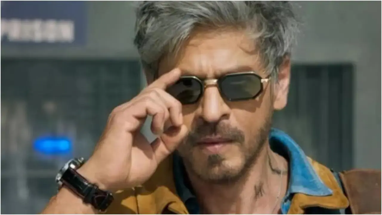 Iशाहरुख खान ने अपने सिल्वर हेयर वाले अवतार से बनाया दीवाना, `किंग` का टीजर रिलीज